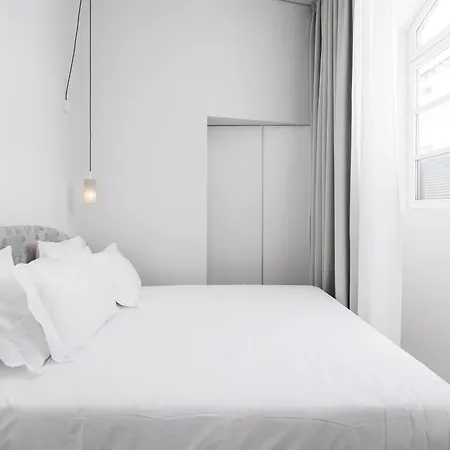 Lsa Benformoso By Numa Lisboa